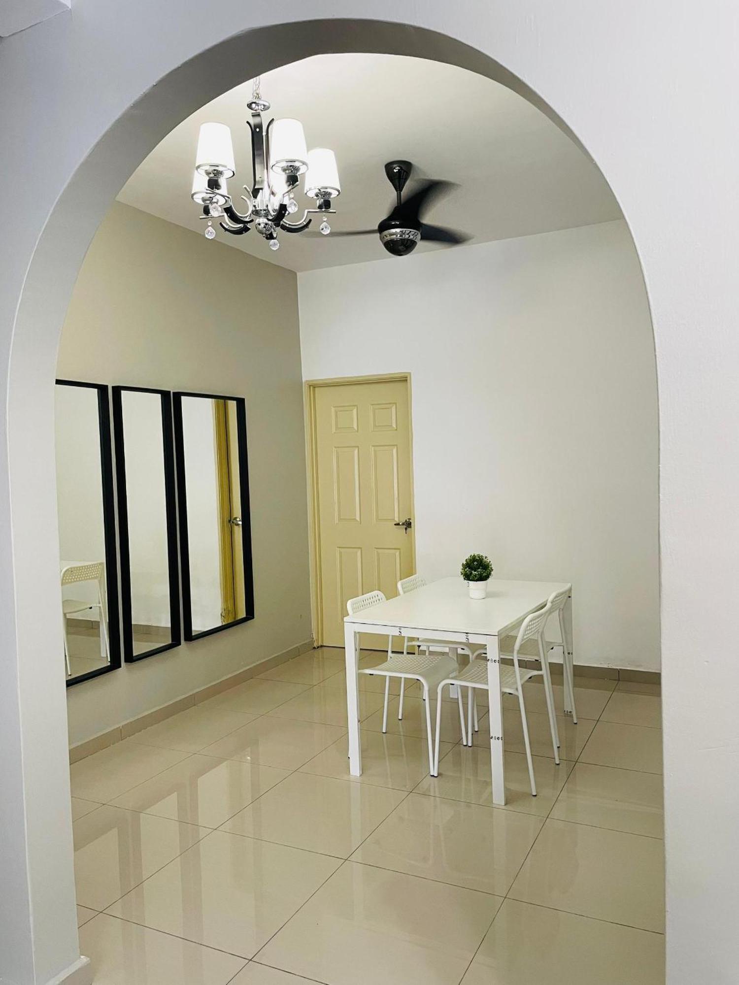 Nazirin Homestay No 27 Tmn Desa Manjung Lumut Exterior foto