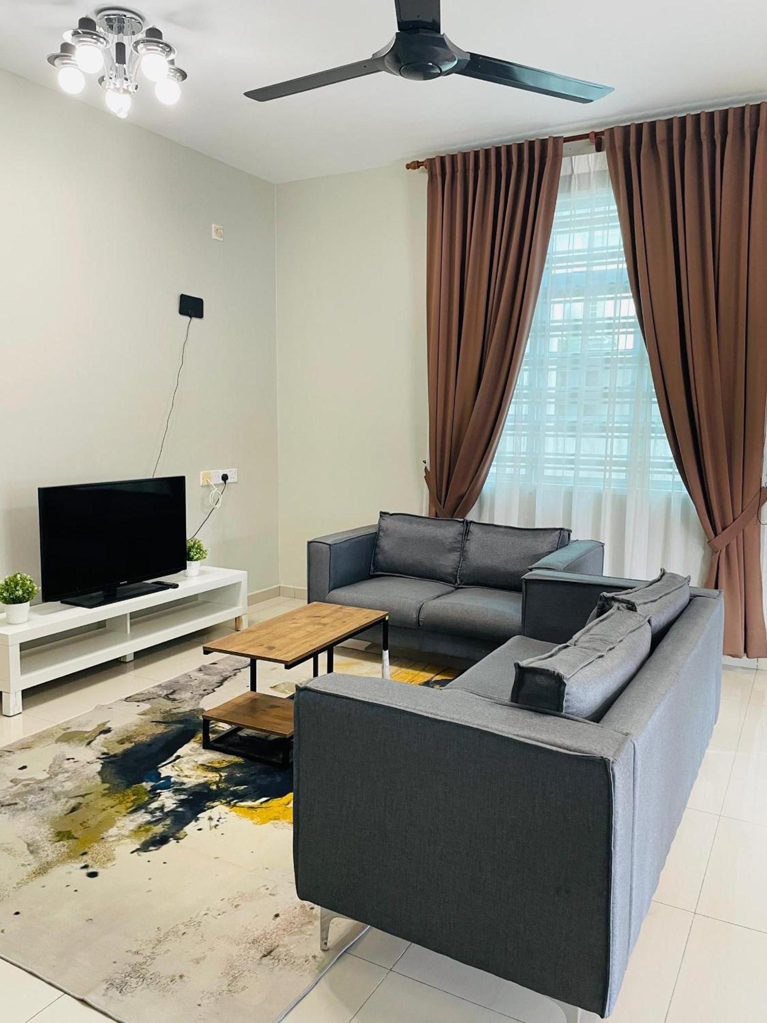 Nazirin Homestay No 27 Tmn Desa Manjung Lumut Exterior foto